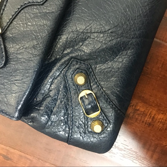 Authentic Balenciaga Envelope Clutch Crossbody - Picture 3 of 8